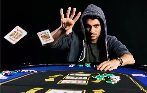 读懂对手的底牌不如读懂他的表情